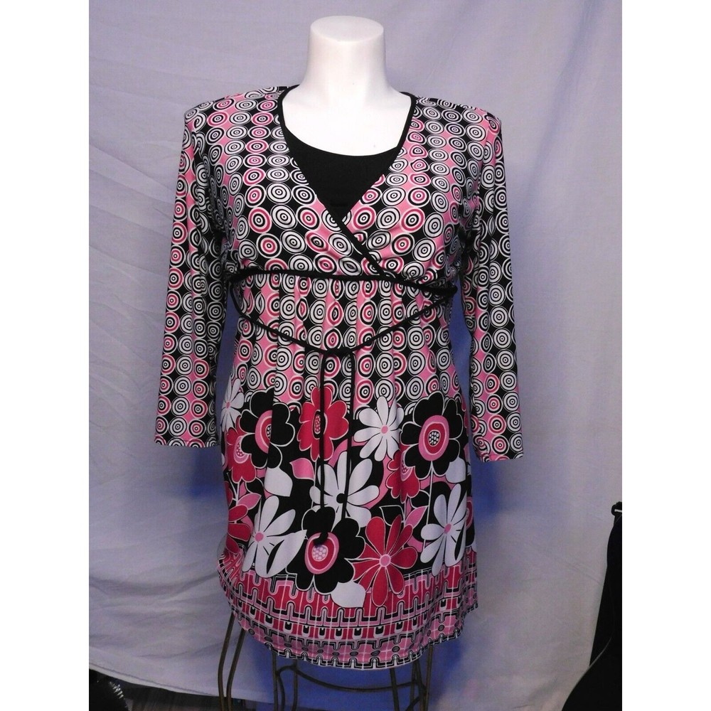 Elementz Ladies  Large Floral Blouse Top, Deep V- Neckline w/ insert, 3/4 Sleeve